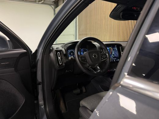 Volvo  XC40 T4 Recharge Plus Bright | Trekhaak | Harman Kardon | All Season banden | Bestuurdersstoel elektri... ActivLease financial lease