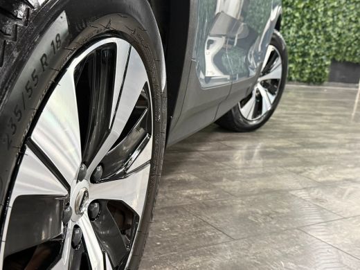Volvo  XC40 T4 Recharge Plus Bright | Trekhaak | Harman Kardon | All Season banden | Bestuurdersstoel elektri... ActivLease financial lease
