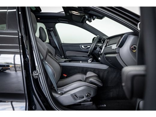 Volvo  XC60 T8 455PK AWD Ultimate Dark Luchtvering | B&W audio | 21" | Sportstoelen ActivLease financial lease