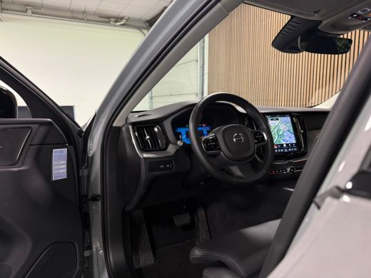 Volvo  XC60 T8 AWD Recharge Ultra Dark | Luchtvering | Trekhaak | 360&deg; Camera | 455pk | Head-Up Display | Har... ActivLease financial lease