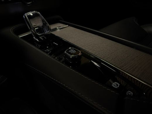 Volvo  XC90 T8 AWD Recharge Ultra Dark | Vol! | Bowers & Wilkins | Luchtvering | Stoelventilatie | Trekhaak |... ActivLease financial lease