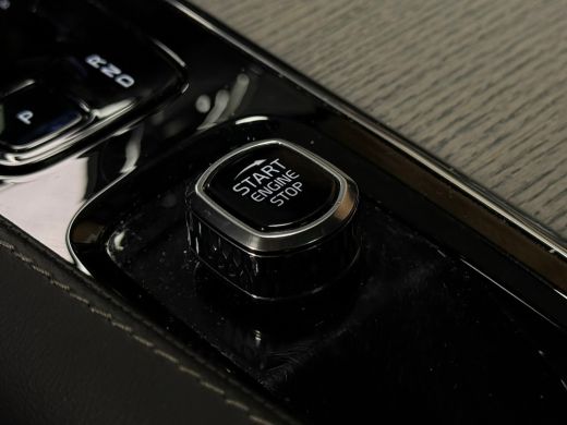 Volvo  XC90 T8 AWD Recharge Ultra Dark | Vol! | Bowers & Wilkins | Luchtvering | Stoelventilatie | Trekhaak |... ActivLease financial lease