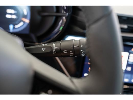 Alfa Romeo Junior Elettrica 54 kWh | SOH 95% | Apple Carplay & Android Auto | Parkeesensoren | Keyless | Climate Co... ActivLease financial lease