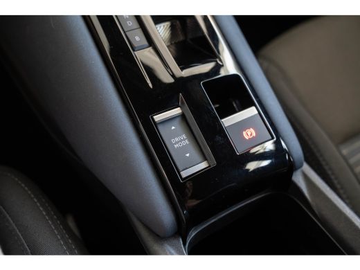 Alfa Romeo Junior Elettrica 54 kWh | SOH 95% | Apple Carplay & Android Auto | Parkeesensoren | Keyless | Climate Co... ActivLease financial lease