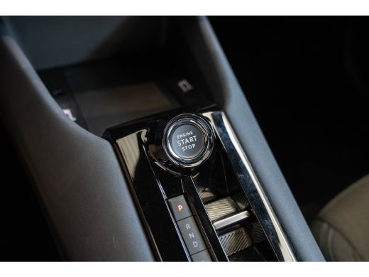 Alfa Romeo Junior Elettrica 54 kWh | SOH 95% | Apple Carplay & Android Auto | Parkeesensoren | Keyless | Climate Co... ActivLease financial lease