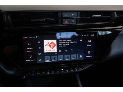 Alfa Romeo Junior Elettrica 54 kWh | SOH 95% | Apple Carplay & Android Auto | Parkeesensoren | Keyless | Climate Co... ActivLease financial lease