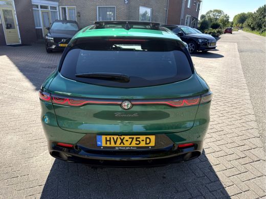 Alfa Romeo Tonale 1.5T Hybrid Edizione Business NL.Auto, Panoramadak, Trekhaak ActivLease financial lease