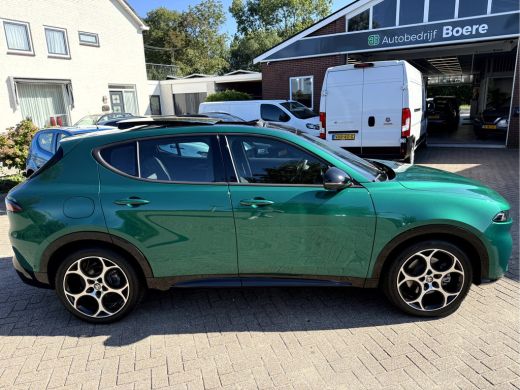 Alfa Romeo Tonale 1.5T Hybrid Edizione Business NL.Auto, Panoramadak, Trekhaak ActivLease financial lease