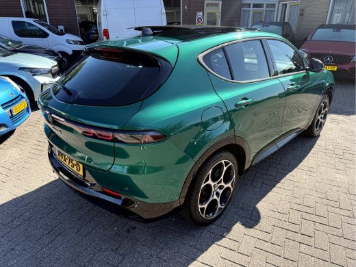 Alfa Romeo Tonale 1.5T Hybrid Edizione Business NL.Auto, Panoramadak, Trekhaak ActivLease financial lease