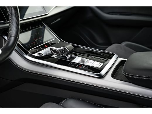 Audi Q7 60 TFSI e quattro Pro Line S Competition 462 PK | Trekhaak | Stuurverwarming | 22" velgen | Achte... ActivLease financial lease