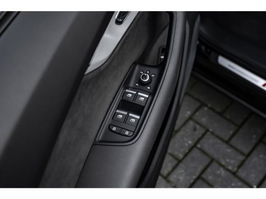 Audi Q7 60 TFSI e quattro Pro Line S Competition 462 PK | Trekhaak | Stuurverwarming | 22" velgen | Achte... ActivLease financial lease