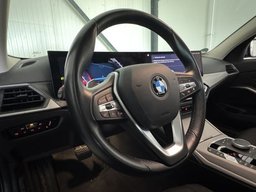 BMW 3 Serie Touring NEW 318IA 2.0 156PK AUT. NAVI/LED/PDC/CARPLAY ActivLease financial lease