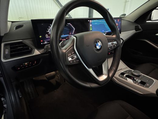 BMW 3 Serie Touring NEW 318IA 2.0 156PK AUT. NAVI/LED/PDC/CARPLAY ActivLease financial lease