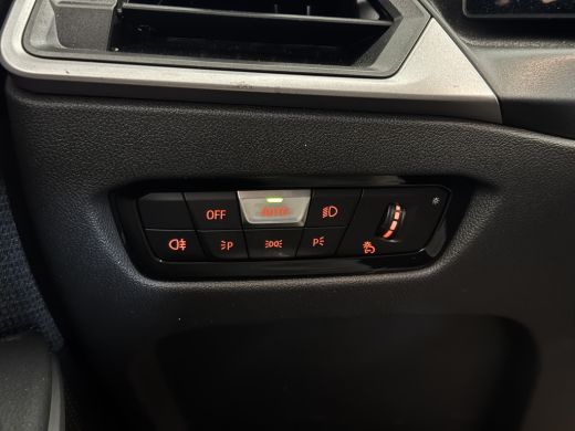 BMW 3 Serie Touring NEW 318IA 2.0 156PK AUT. NAVI/LED/PDC/CARPLAY ActivLease financial lease