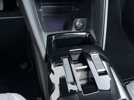 Citroën C4 Max | Achteruitrijcamera | Ambiance Alcantara Grey | Automatisch grootlichtassistent ActivLease financial lease