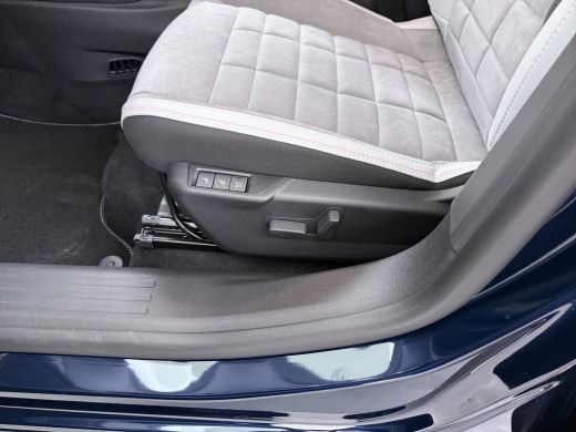 Citroën C4 Max | Achteruitrijcamera | Ambiance Alcantara Grey | Automatisch grootlichtassistent ActivLease financial lease