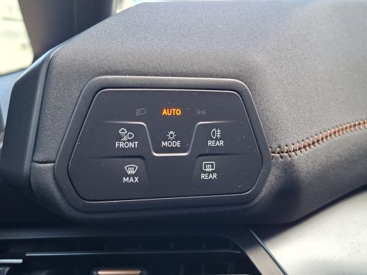 CUPRA Born Adrenaline One 62 kWh Soh 92% Adapt.Cruis Navi/Cam Stoelverw. ActivLease financial lease