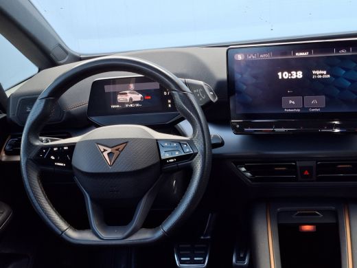 CUPRA Born Adrenaline One 62 kWh Soh 92% Adapt.Cruis Navi/Cam Stoelverw. ActivLease financial lease