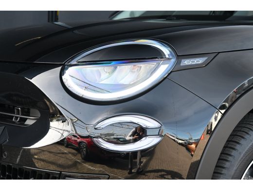 Fiat 600 1.2 Hybrid ICON 145pk VOORRAAD-ACTIE! | 8 Jaar Fabrieksgarantie | Carplay | Parkeersensoren | All... ActivLease financial lease