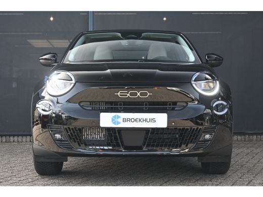 Fiat 600 1.2 Hybrid ICON 145pk VOORRAAD-ACTIE! | 8 Jaar Fabrieksgarantie | Carplay | Parkeersensoren | All... ActivLease financial lease