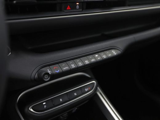 Jeep Avenger 1.2 e-Hybrid Altitude Automaat (VIRTUAL COCKPIT, APPLE CARPLAY, GROOT NAVI, 360 CAMERA, SPORTSTOE... ActivLease financial lease