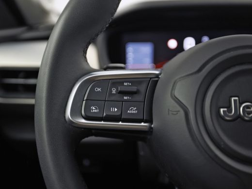 Jeep Avenger 1.2 e-Hybrid Altitude Automaat (VIRTUAL COCKPIT, APPLE CARPLAY, GROOT NAVI, 360 CAMERA, SPORTSTOE... ActivLease financial lease