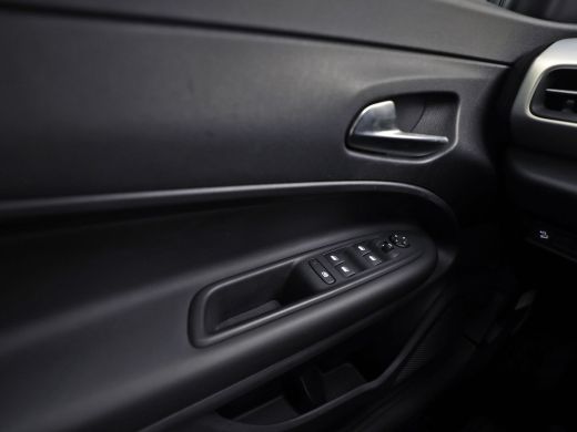 Jeep Avenger 1.2 e-Hybrid Altitude Automaat (VIRTUAL COCKPIT, APPLE CARPLAY, GROOT NAVI, 360 CAMERA, SPORTSTOE... ActivLease financial lease