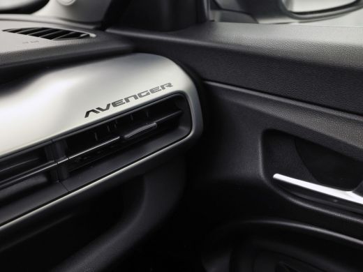 Jeep Avenger 1.2 e-Hybrid Altitude Automaat (VIRTUAL COCKPIT, APPLE CARPLAY, GROOT NAVI, 360 CAMERA, SPORTSTOE... ActivLease financial lease