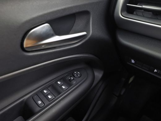 Jeep Avenger 1.2 e-Hybrid Altitude Automaat (VIRTUAL COCKPIT, APPLE CARPLAY, GROOT NAVI, 360 CAMERA, SPORTSTOE... ActivLease financial lease