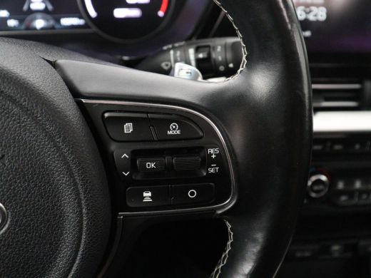 Kia e-Niro | SOH 95,3% | Panoramadak | Half leder | Stuur/stoel verwarming | Adaptive cruise | Lane assist |... ActivLease financial lease