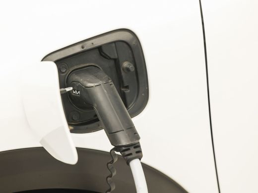 Kia Niro 1.6 GDi PHEV DynamicLine 141Pk Automaat (1e EIGENAAR, APPLE CARPLAY, GROOT NAVI, CAMERA, TREKHAAK... ActivLease financial lease