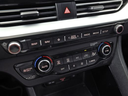 Kia Niro 1.6 GDi PHEV DynamicLine 141Pk Automaat (1e EIGENAAR, APPLE CARPLAY, GROOT NAVI, CAMERA, TREKHAAK... ActivLease financial lease
