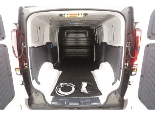 Kia PV5 L2H1 Essential 71.2 kWh | Snelladen | SOH 99% | Clima | Camera | Virtual | Carplay | Cruise ActivLease financial lease