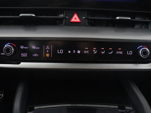 Kia Sportage | Panoramadak | Leder | Stuur/stoel verwarming | Adaptive cruise | Dode hoek | Carplay | Camera |... ActivLease financial lease