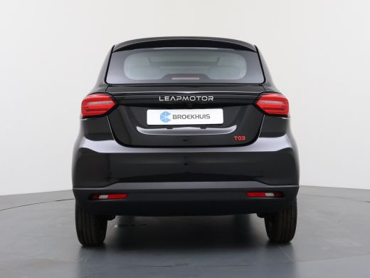 Leapmotor T03 Design 37.3 kWh &euro;1500,- korting !! | Achteruitrijcamera | Cruise control adaptief | Dodehoek dete... ActivLease financial lease