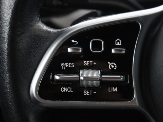 Mercedes-Benz CLA 180 Business Solution Luxury | Leder | Stoelverwarming | Cruise control | Sfeerverlichting | Navi... ActivLease financial lease