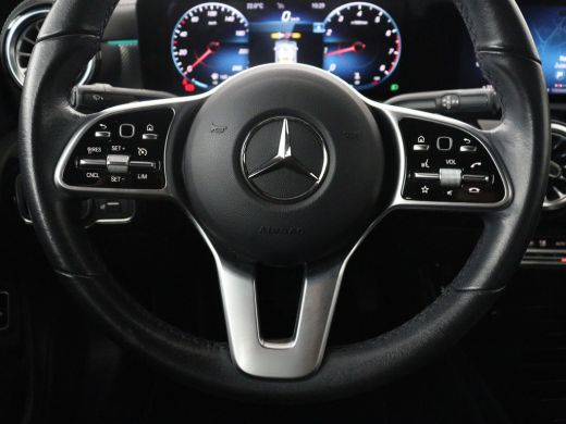 Mercedes-Benz CLA 180 Business Solution Luxury | Leder | Stoelverwarming | Cruise control | Sfeerverlichting | Navi... ActivLease financial lease