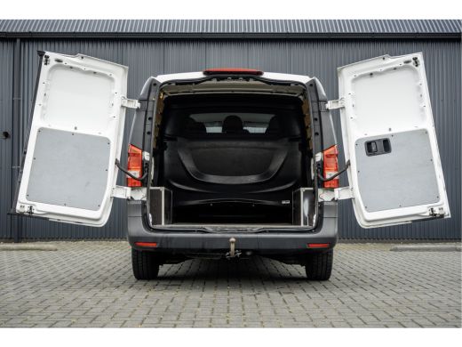 Mercedes-Benz Vito 111 CDI L2H1 | Euro 6 | Airco | Cruise | DC | 6-Persoons ActivLease financial lease