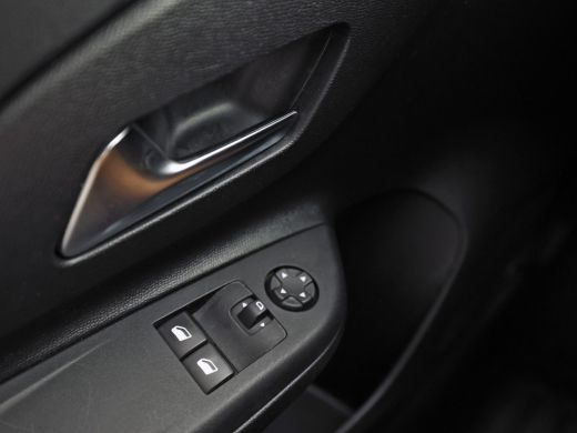 Opel Corsa 1.2 Sport (APPLE CARPLAY, GROOT NAVI, CRUISE, LM VELGEN, SPORTSTOELEN, LANE ASSIST, NIEUWSTAAT) ActivLease financial lease