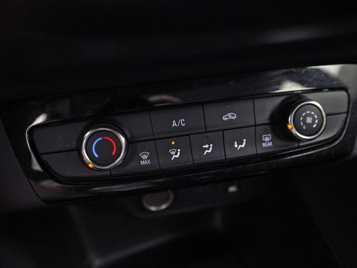 Opel Corsa 1.2 Sport (APPLE CARPLAY, GROOT NAVI, CRUISE, LM VELGEN, SPORTSTOELEN, LANE ASSIST, NIEUWSTAAT) ActivLease financial lease