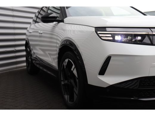 Opel Grandland 1.6 TURBO PHEV 195PK GS AUTOMAAT / NAVI / LEDER / CLIMA / FULL-LED / PDC / KEYLESS / 19" LMV /  P... ActivLease financial lease