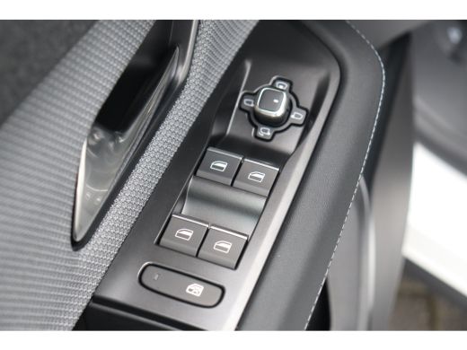 Opel Grandland 1.6 TURBO PHEV 195PK GS AUTOMAAT / NAVI / LEDER / CLIMA / FULL-LED / PDC / KEYLESS / 19" LMV /  P... ActivLease financial lease