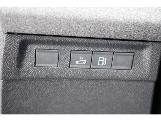 Opel Grandland 1.6 TURBO PHEV 195PK GS AUTOMAAT / NAVI / LEDER / CLIMA / FULL-LED / PDC / KEYLESS / 19" LMV /  P... ActivLease financial lease