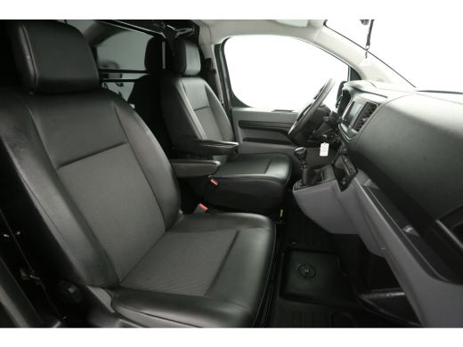 Opel Vivaro 1.5 CDTI L2H1 | Airco | Camera | Cruise | Trekhaak | Carplay | Navi | Parkeersens. ActivLease financial lease