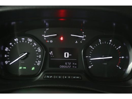 Opel Vivaro 1.5 CDTI L2H1 | Airco | Camera | Cruise | Trekhaak | Carplay | Navi | Parkeersens. ActivLease financial lease
