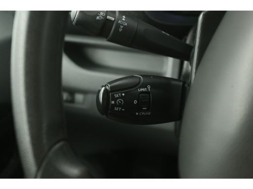 Opel Vivaro 1.5 CDTI L2H1 | Airco | Camera | Cruise | Trekhaak | Carplay | Navi | Parkeersens. ActivLease financial lease