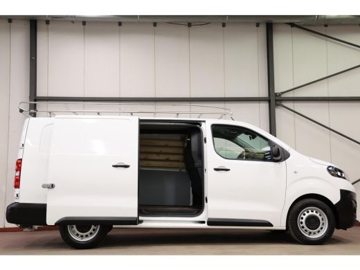 Opel Vivaro 2.0 CDTI L3H1 LANG IMPERIAAL TREKHAAK 3PERS ActivLease financial lease