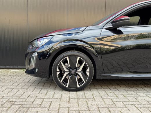 Peugeot 208 1.2 Hybrid 145 e-DCS6 GT | Navigatie | Adaptieve Cruise | Camera | Apple Carplay & Android Auto |... ActivLease financial lease