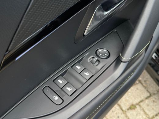 Peugeot 208 1.2 Hybrid 145 e-DCS6 GT | Navigatie | Adaptieve Cruise | Camera | Apple Carplay & Android Auto |... ActivLease financial lease