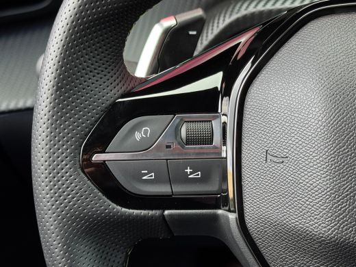 Peugeot 208 1.2 Hybrid 145 e-DCS6 GT | Navigatie | Adaptieve Cruise | Camera | Apple Carplay & Android Auto |... ActivLease financial lease